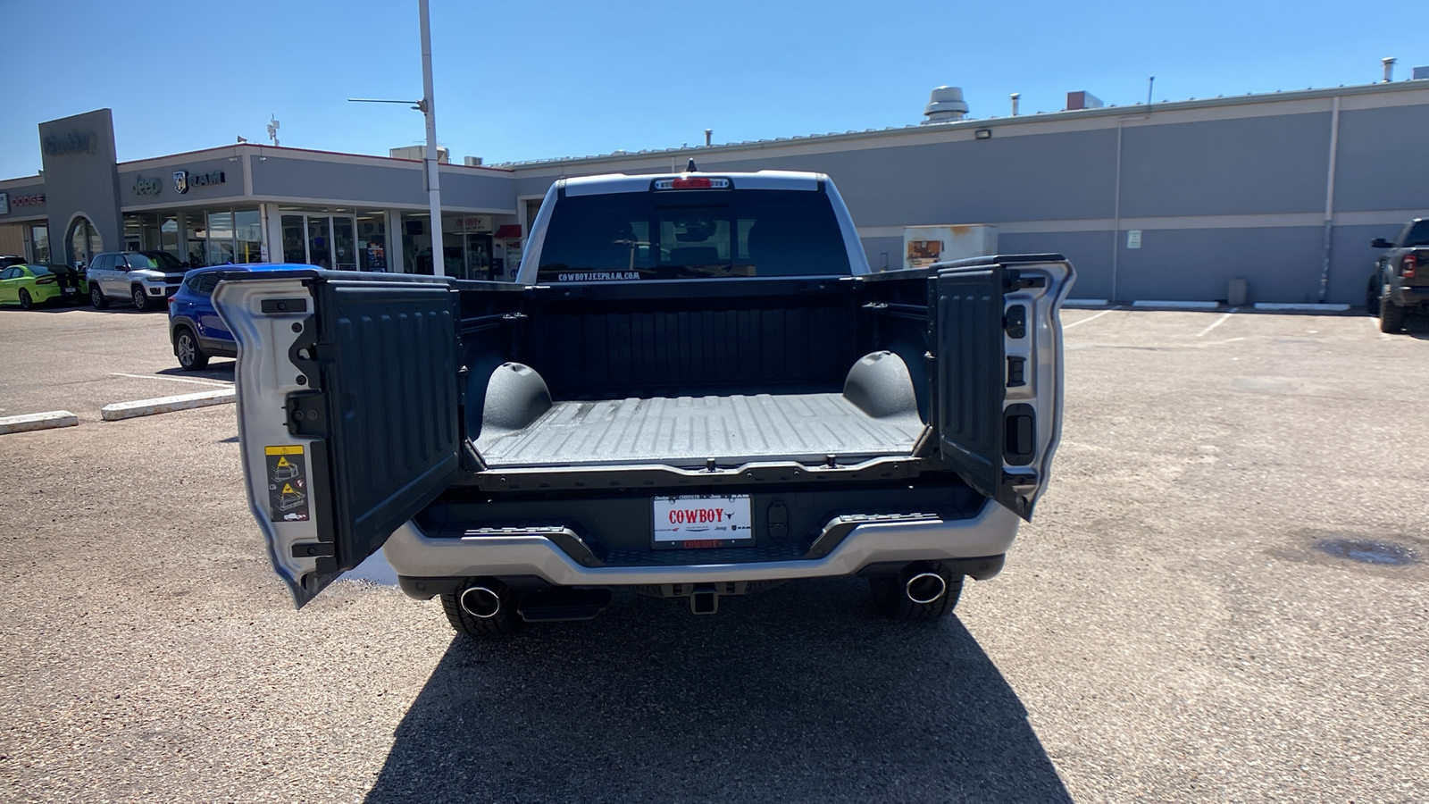 2025 Ram 1500 Laramie 4x4 Crew Cab 64 Box 40