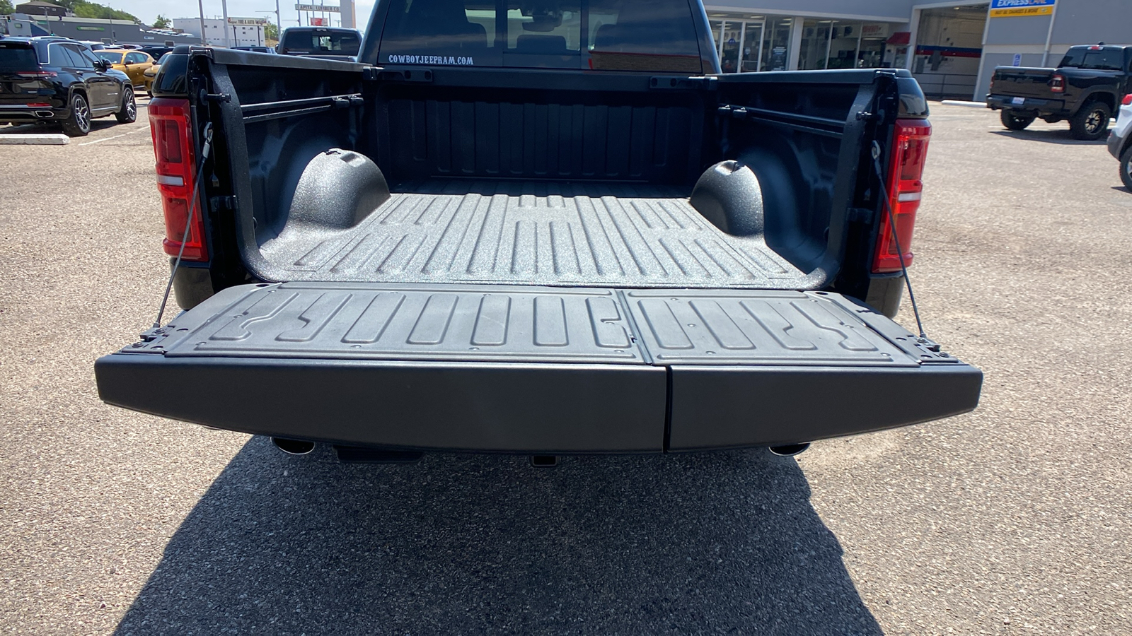 2025 Ram 1500 Longhorn 4x4 Crew Cab 64 Box 38