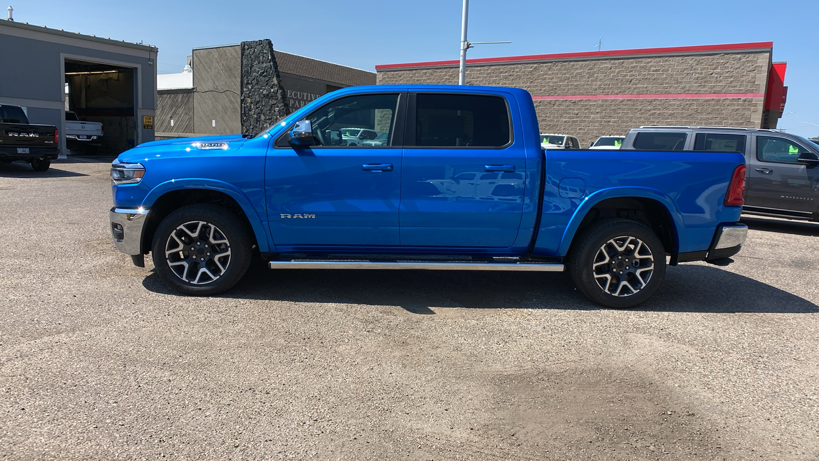 2025 Ram 1500 Laramie 4x4 Crew Cab 57 Box 2