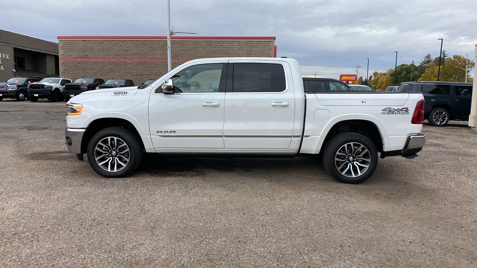 2025 Ram 1500 Limited 4x4 Crew Cab 57 Box 2