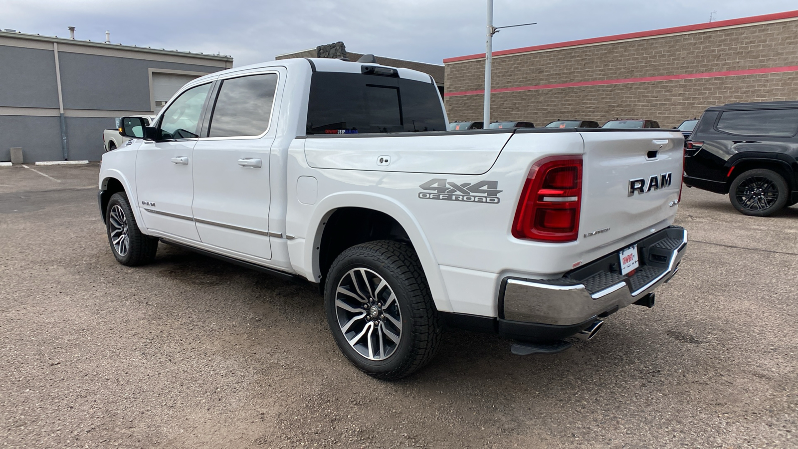 2025 Ram 1500 Limited 4x4 Crew Cab 57 Box 3