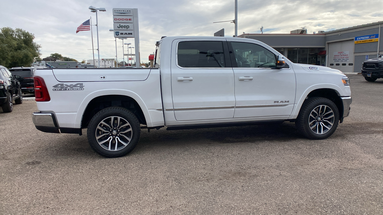 2025 Ram 1500 Limited 4x4 Crew Cab 57 Box 6