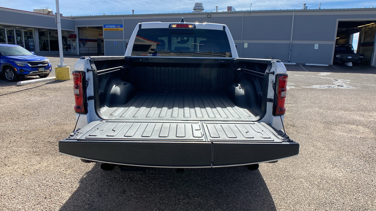 2025 Ram 1500 Laramie 4x4 Crew Cab 57 Box 37