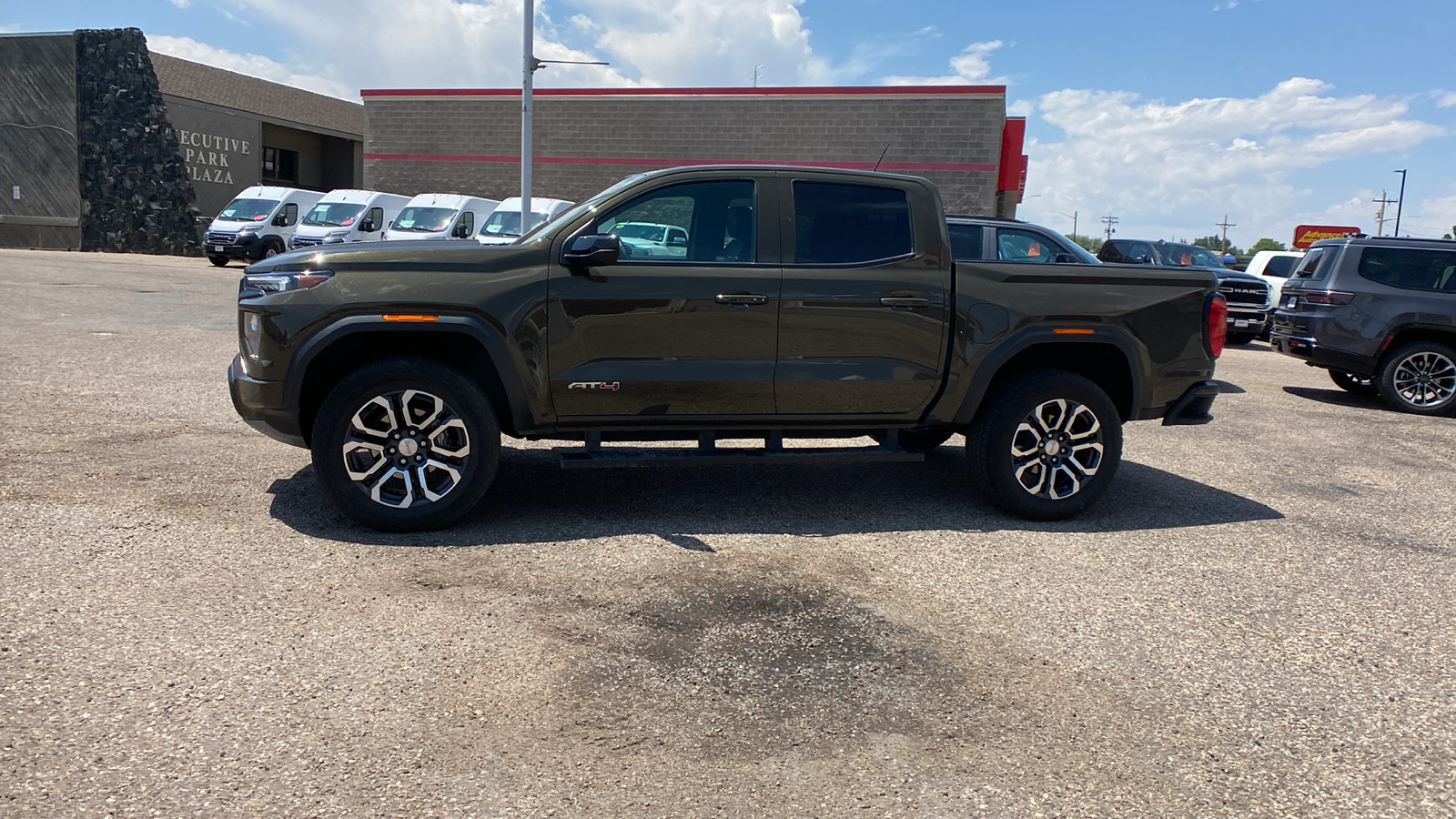 2023 GMC Canyon 4WD Crew Cab AT4 2