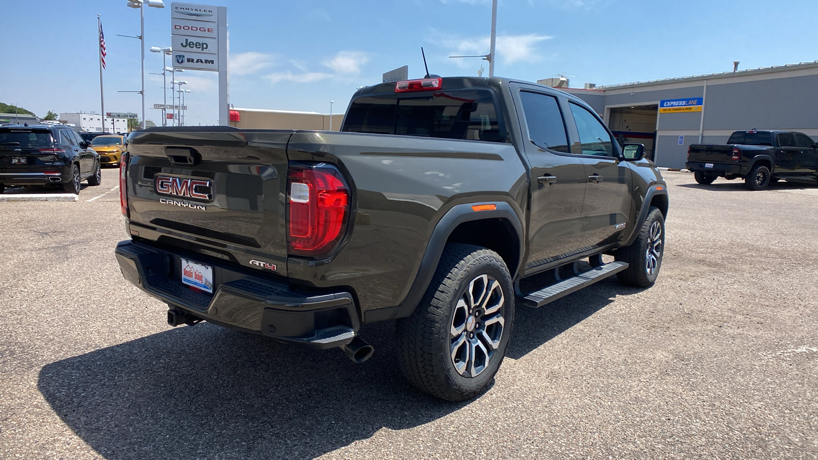 2023 GMC Canyon 4WD Crew Cab AT4 6