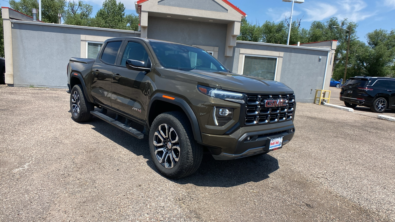 2023 GMC Canyon 4WD Crew Cab AT4 8