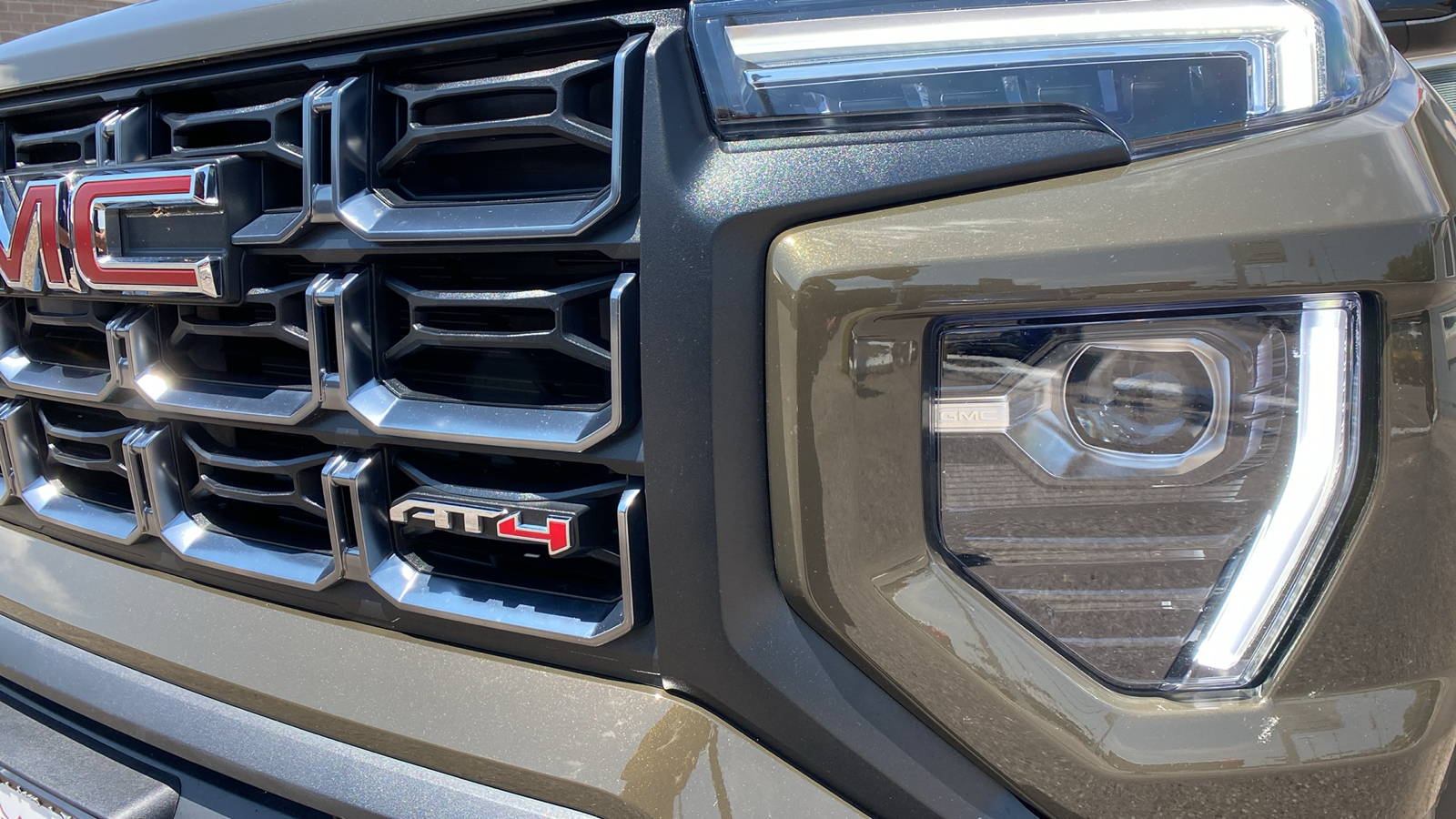 2023 GMC Canyon 4WD Crew Cab AT4 12