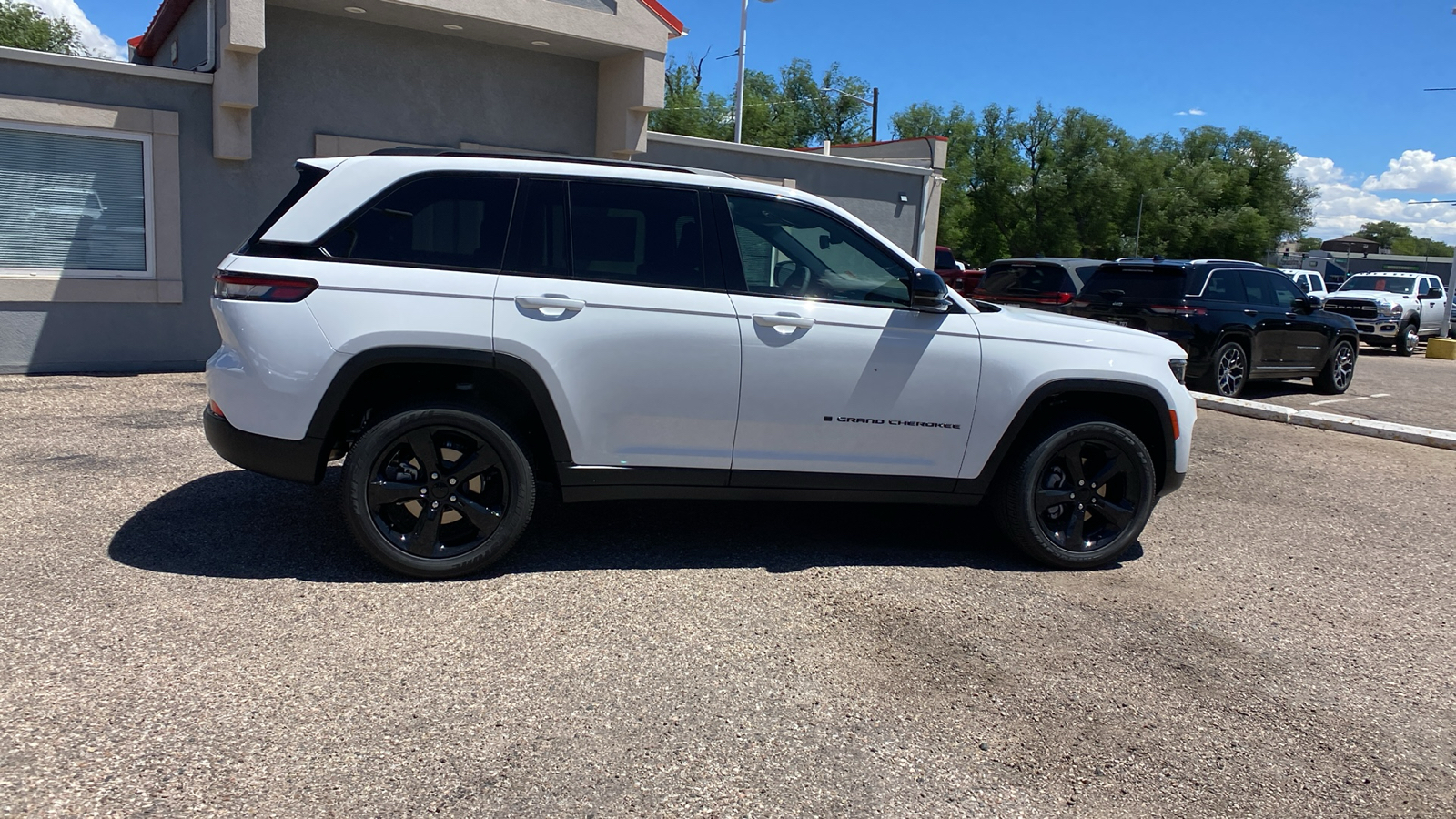 2024 Jeep Grand Cherokee Altitude X 4x4 7