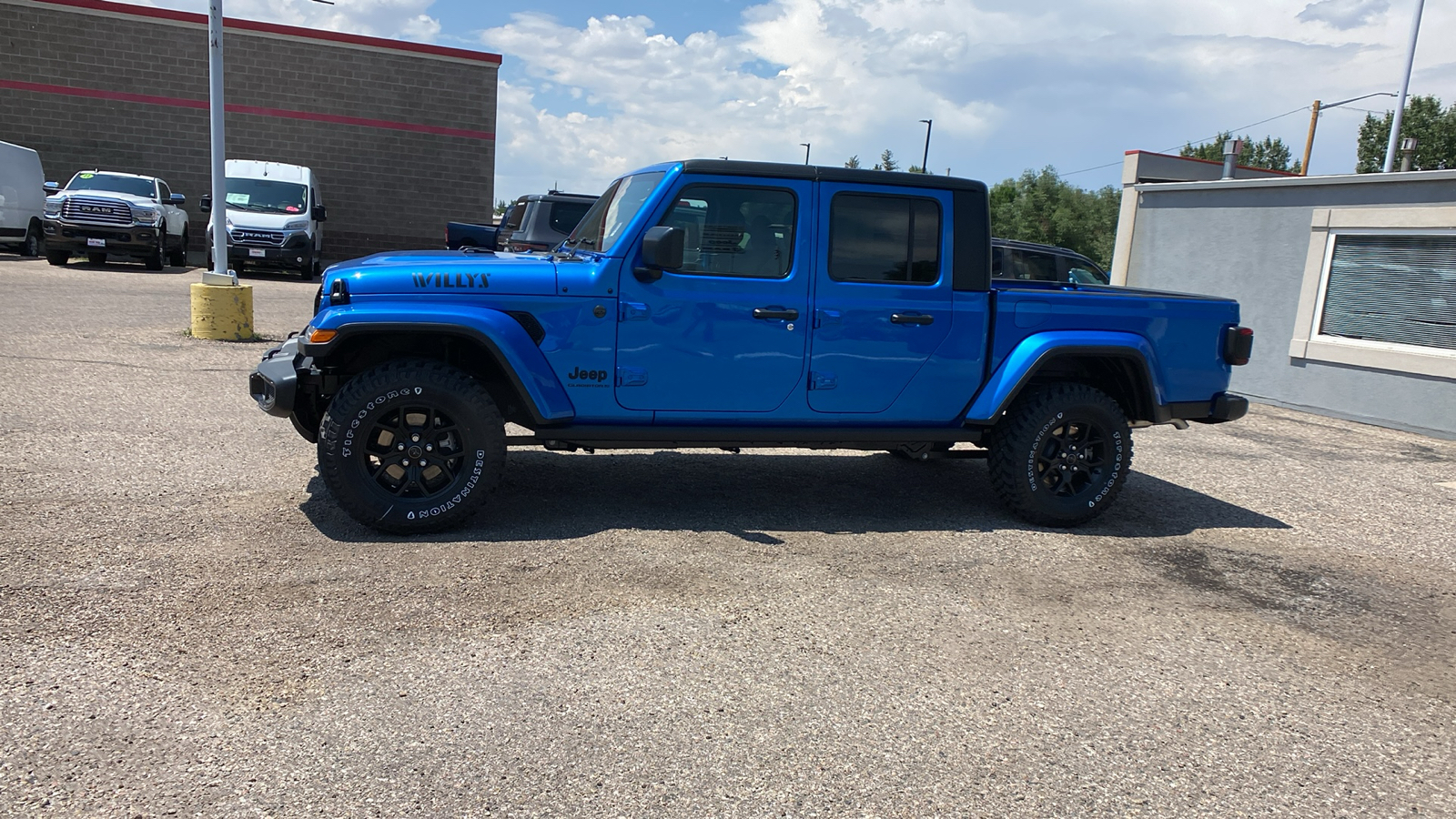 2024 Jeep Gladiator Willys 4x4 2