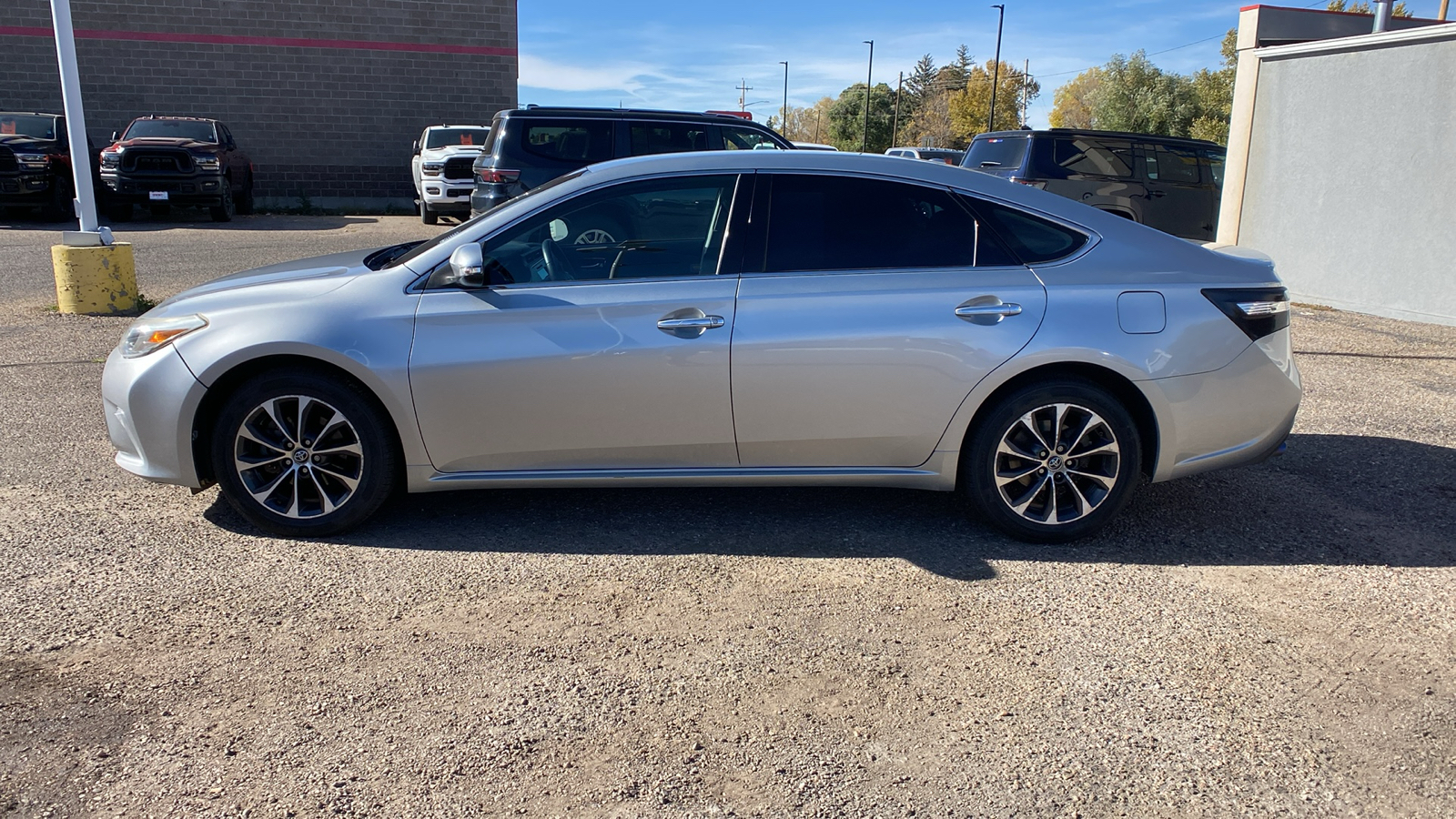 2018 Toyota Avalon XLE 2