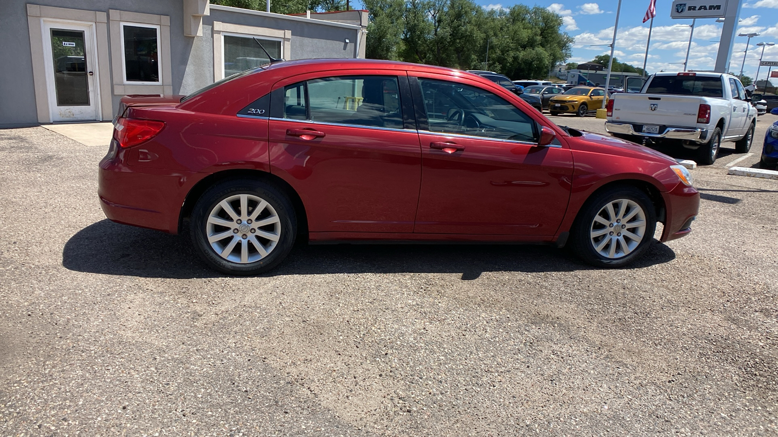 2012 Chrysler 200  8