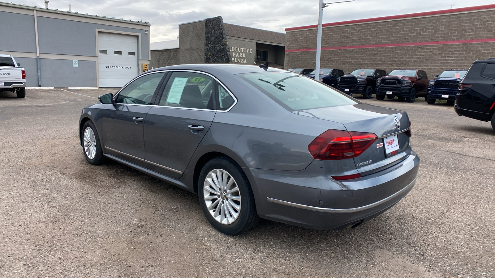 2017 Volkswagen Passat 1.8T SE Auto 4