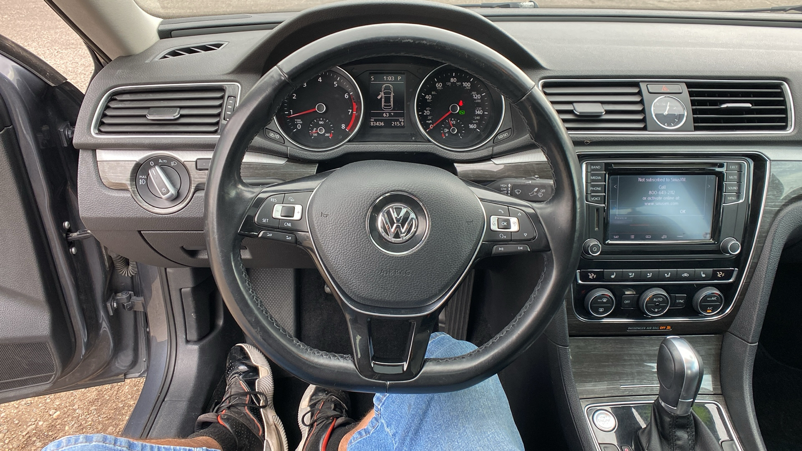 2017 Volkswagen Passat 1.8T SE Auto 18