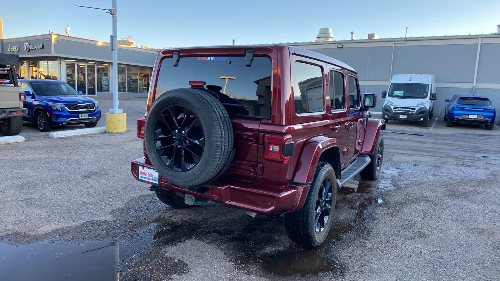 2021 Jeep Wrangler Unlimited Sahara High Altitude 4x4 6