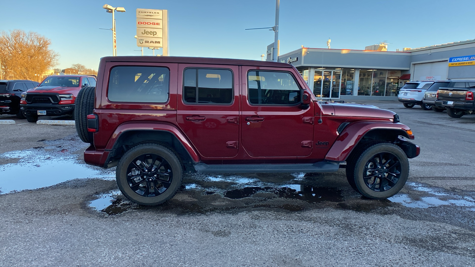 2021 Jeep Wrangler Unlimited Sahara High Altitude 4x4 7