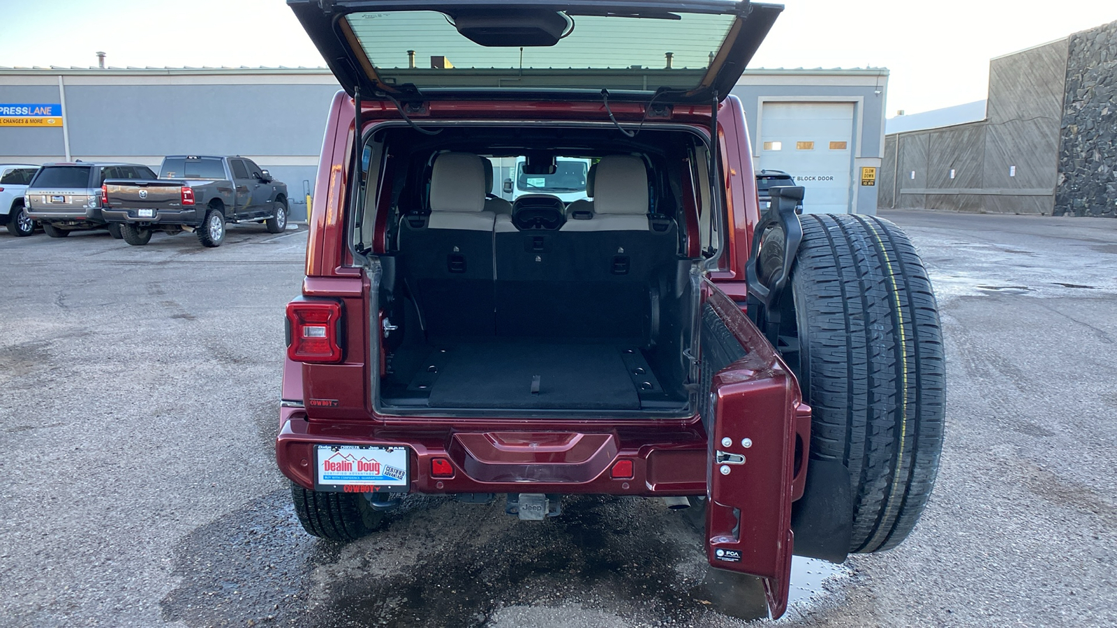 2021 Jeep Wrangler Unlimited Sahara High Altitude 4x4 32