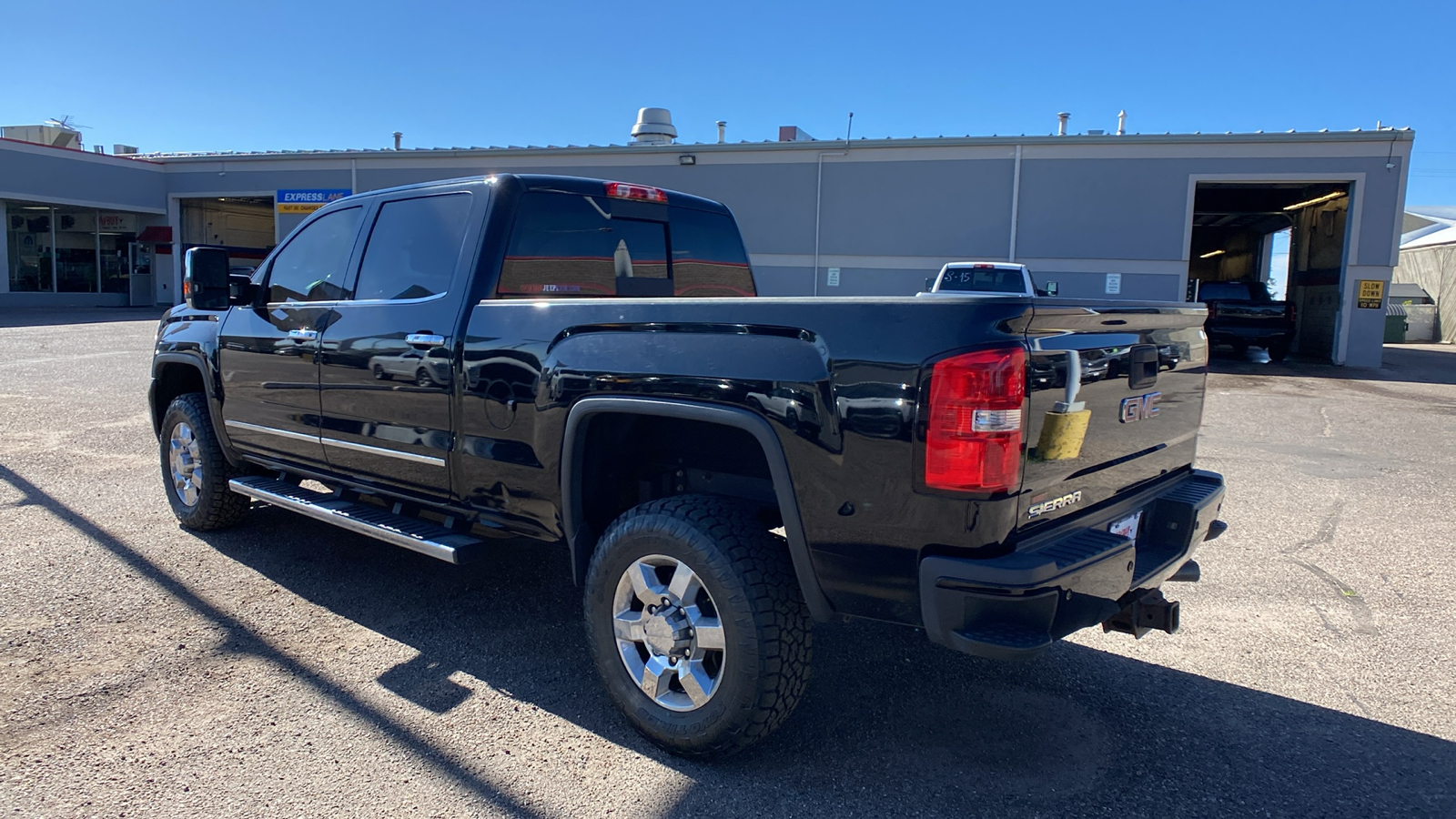 2015 GMC Sierra 3500HD Available Wifi 4WD Crew Cab 153.7 Denali 4