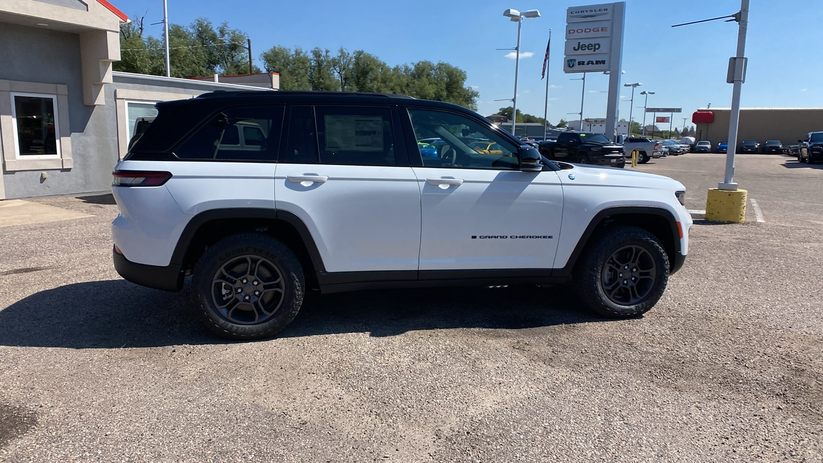 2024 Jeep Grand Cherokee 4xe Trailhawk 4x4 6