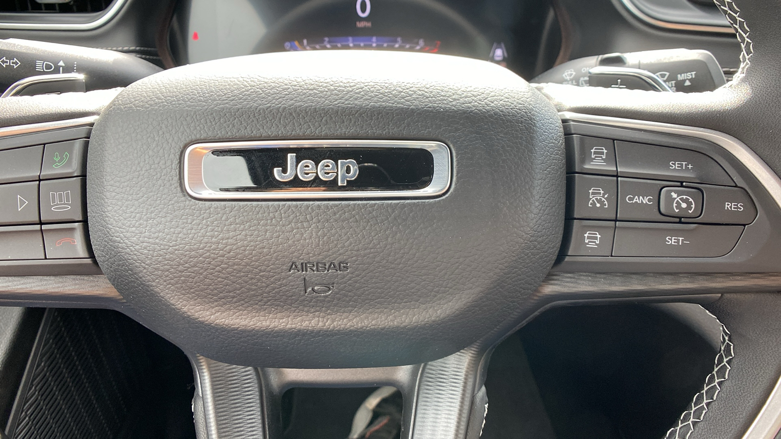 2024 Jeep Grand Cherokee L Laredo X 4x4 21