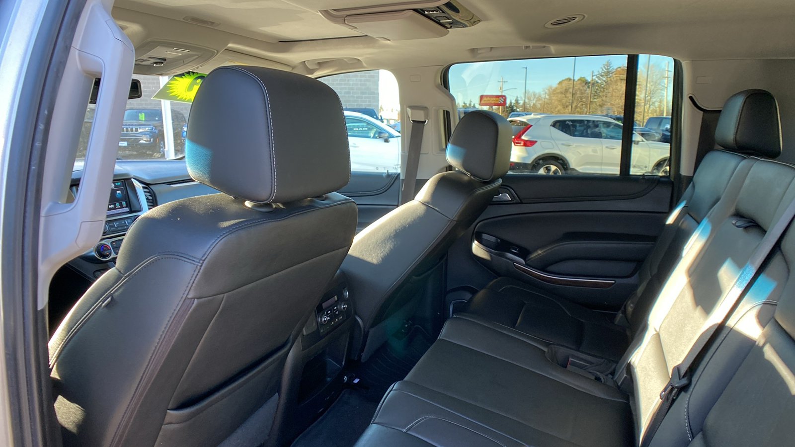 2019 Chevrolet Suburban 4WD 4dr 1500 LT 29