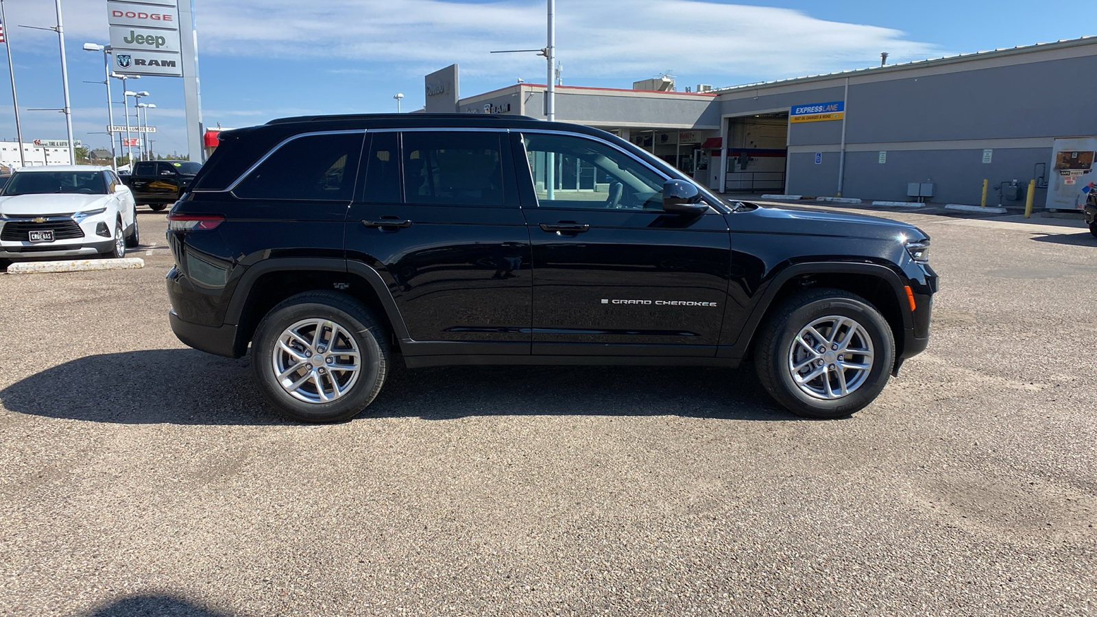 2024 Jeep Grand Cherokee Laredo X 4x4 6