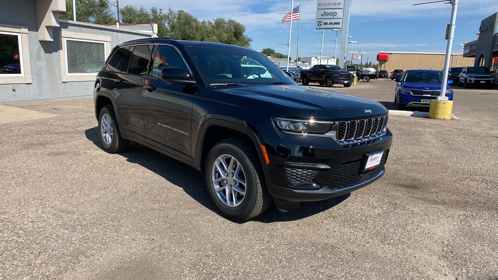 2024 Jeep Grand Cherokee Laredo X 4x4 7