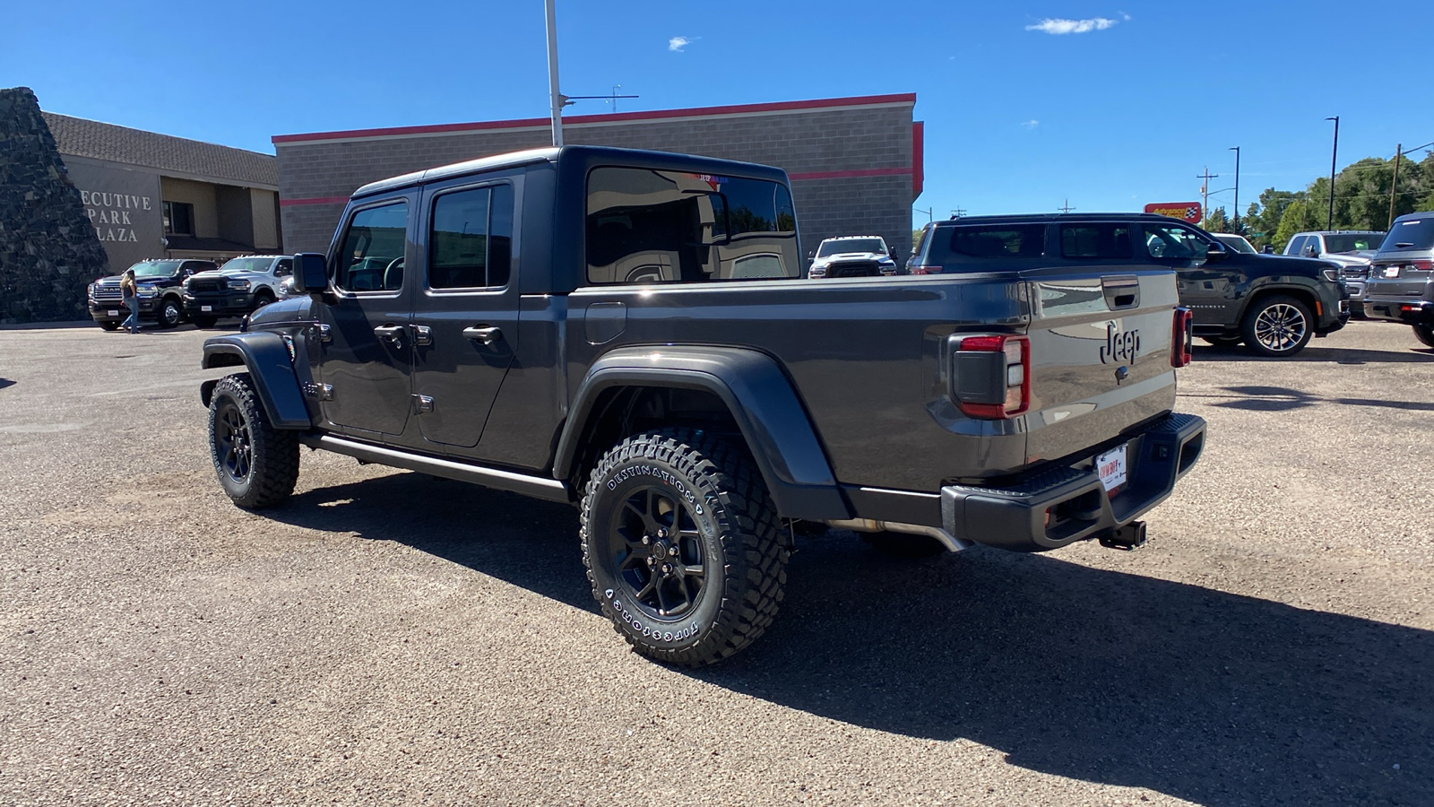 2024 Jeep Gladiator Willys 4x4 3