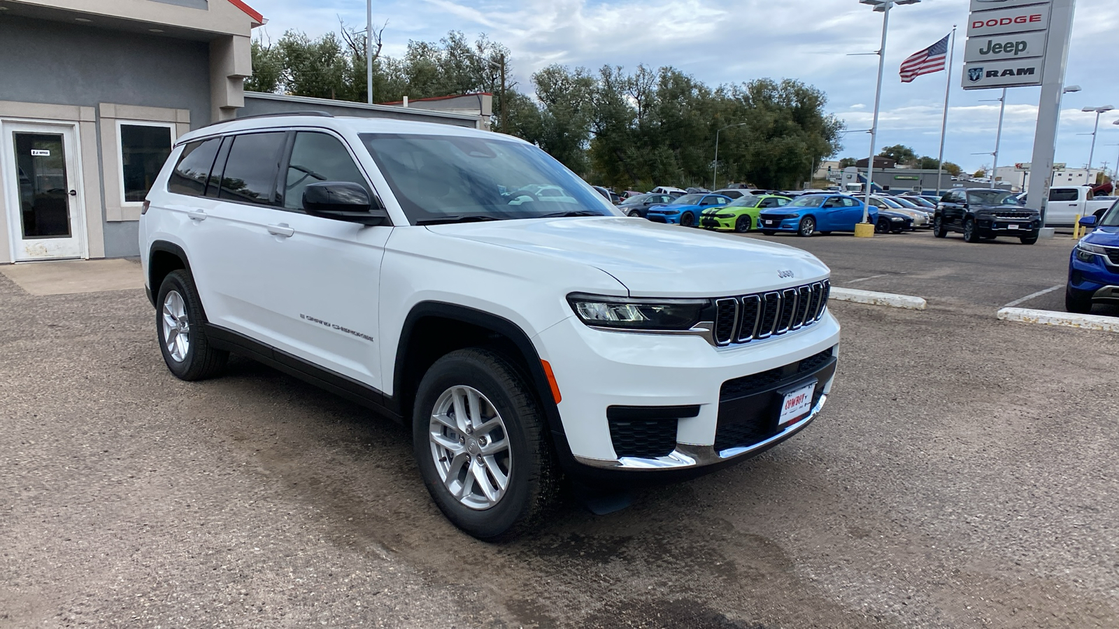 2024 Jeep Grand Cherokee L Laredo 4x4 7