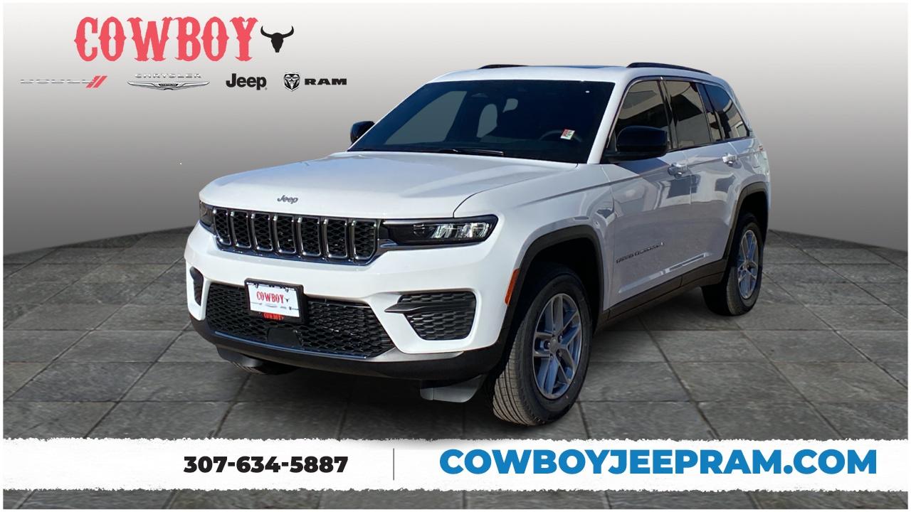 2025 Jeep Grand Cherokee Laredo X 4x4 1