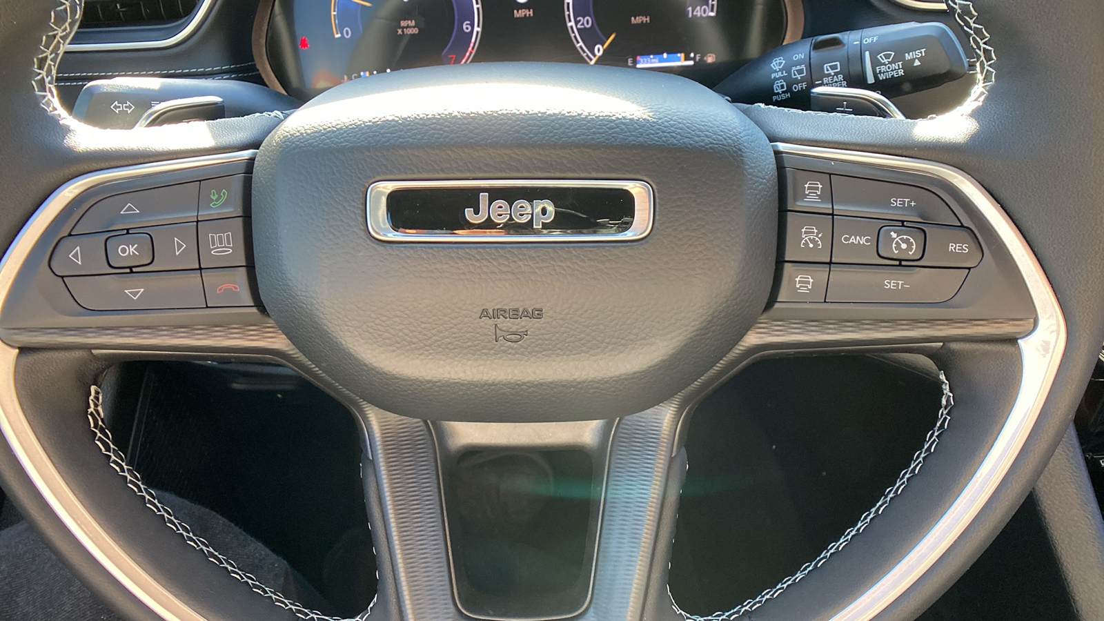 2025 Jeep Grand Cherokee Laredo X 4x4 19