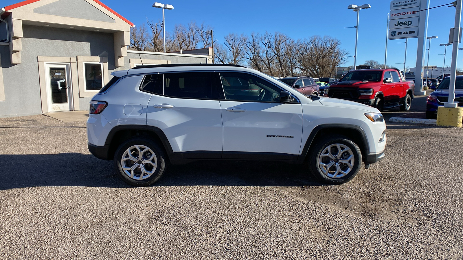 2025 Jeep Compass Latitude 4x4 6