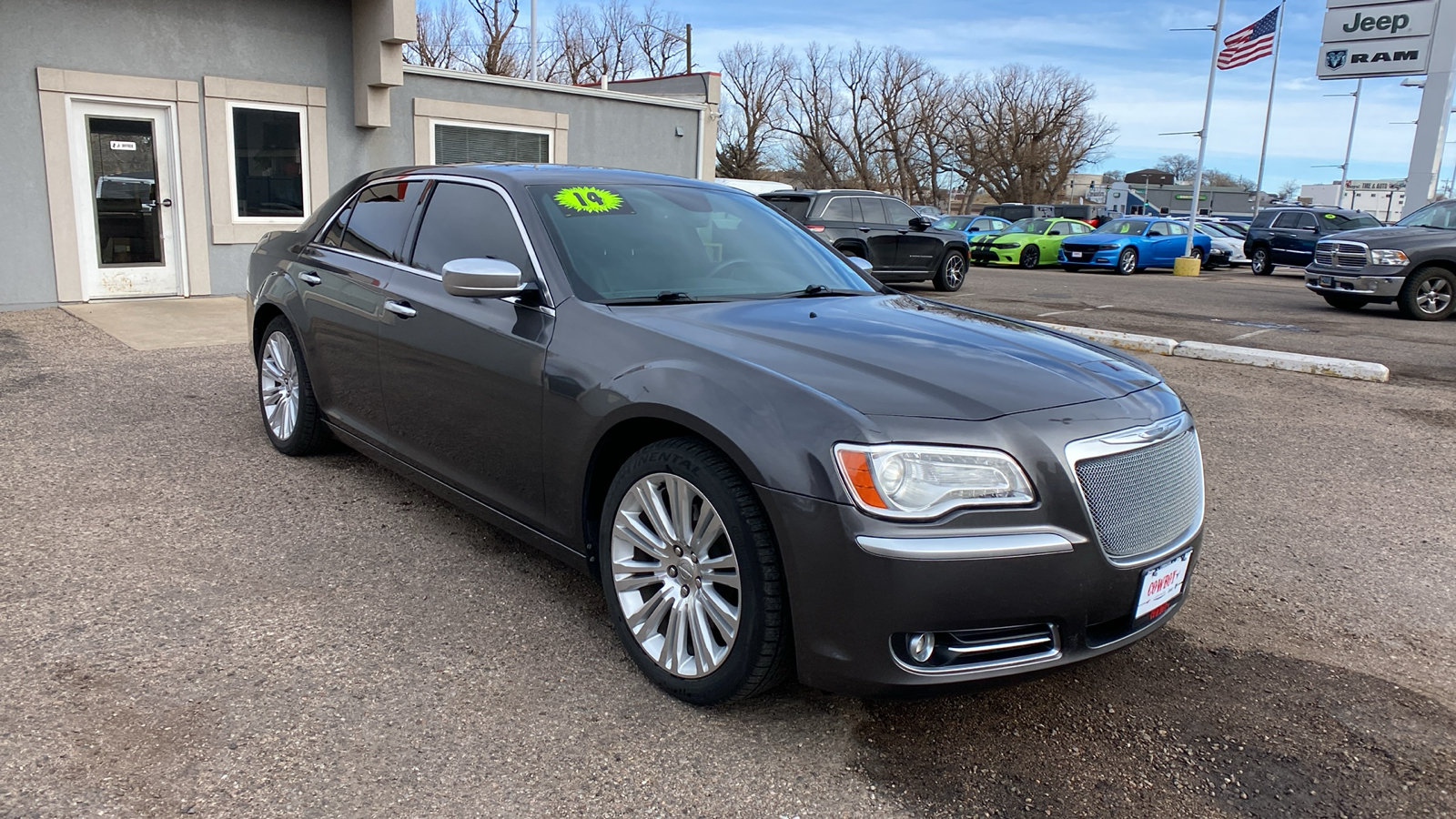 2014 Chrysler 300 4dr Sdn 300C John Varvatos Luxury Edition RWD 8