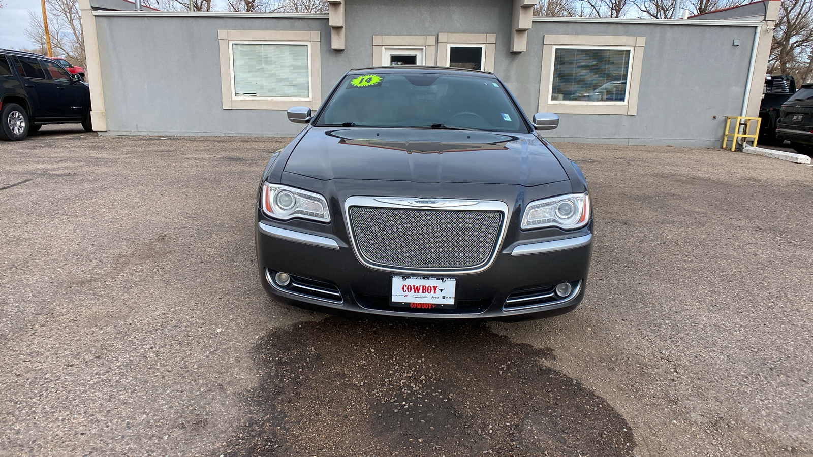 2014 Chrysler 300 4dr Sdn 300C John Varvatos Luxury Edition RWD 9