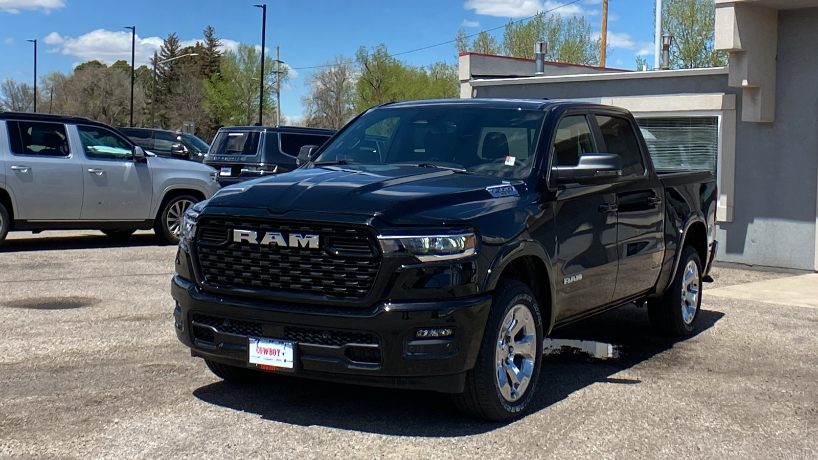 2025 Ram 1500 Big Horn 4x4 Crew Cab 57 Box 2