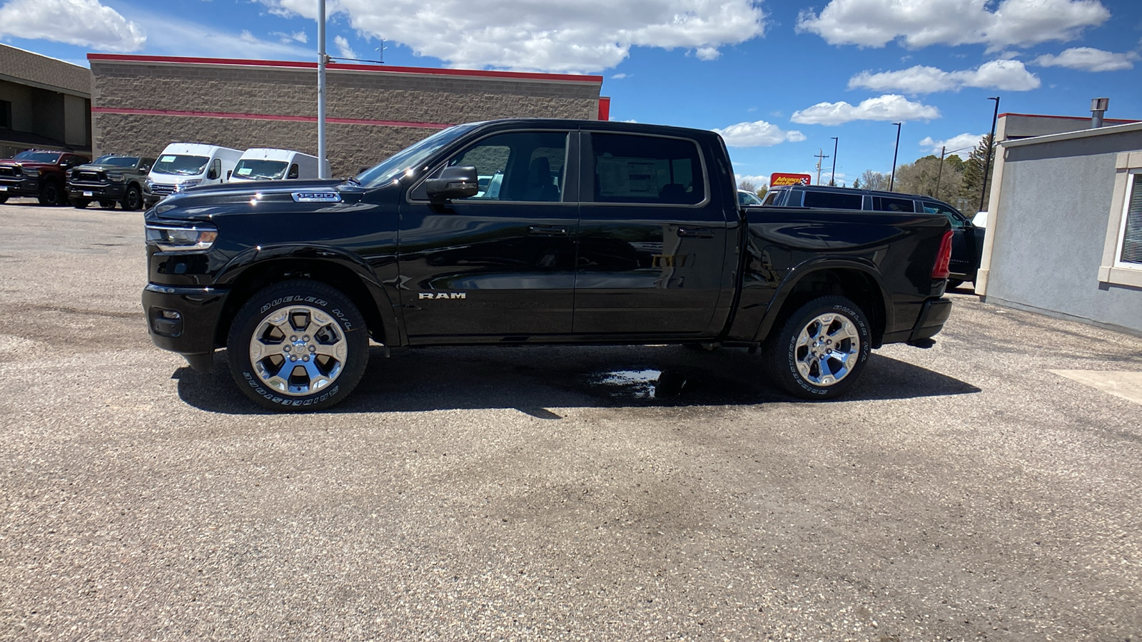 2025 Ram 1500 Big Horn 4x4 Crew Cab 57 Box 3