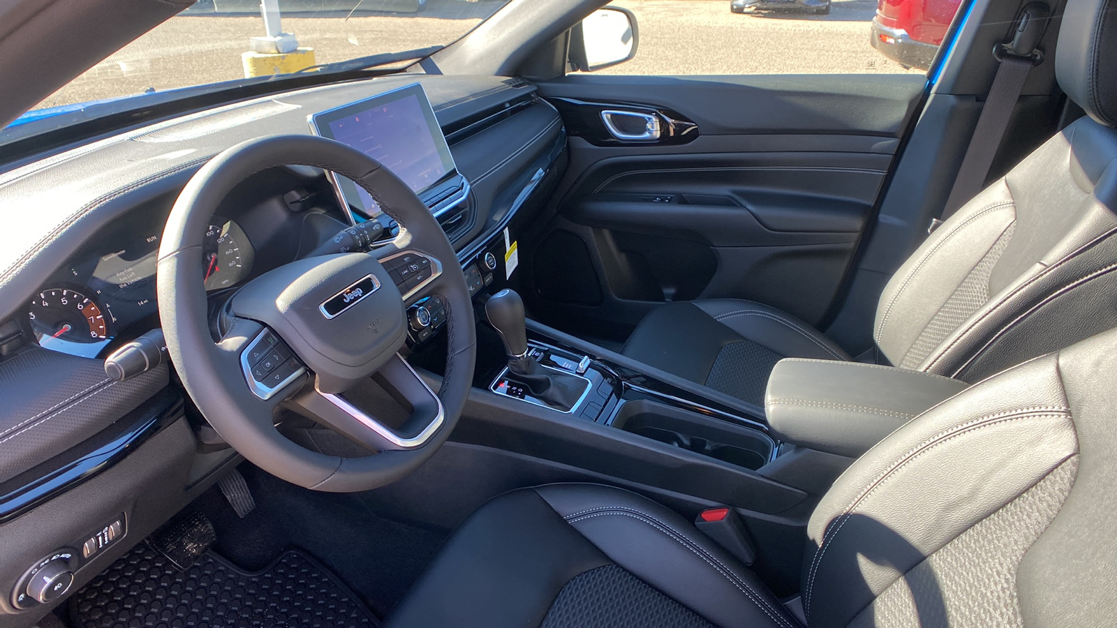 2024 Jeep Compass Latitude 4x4 19