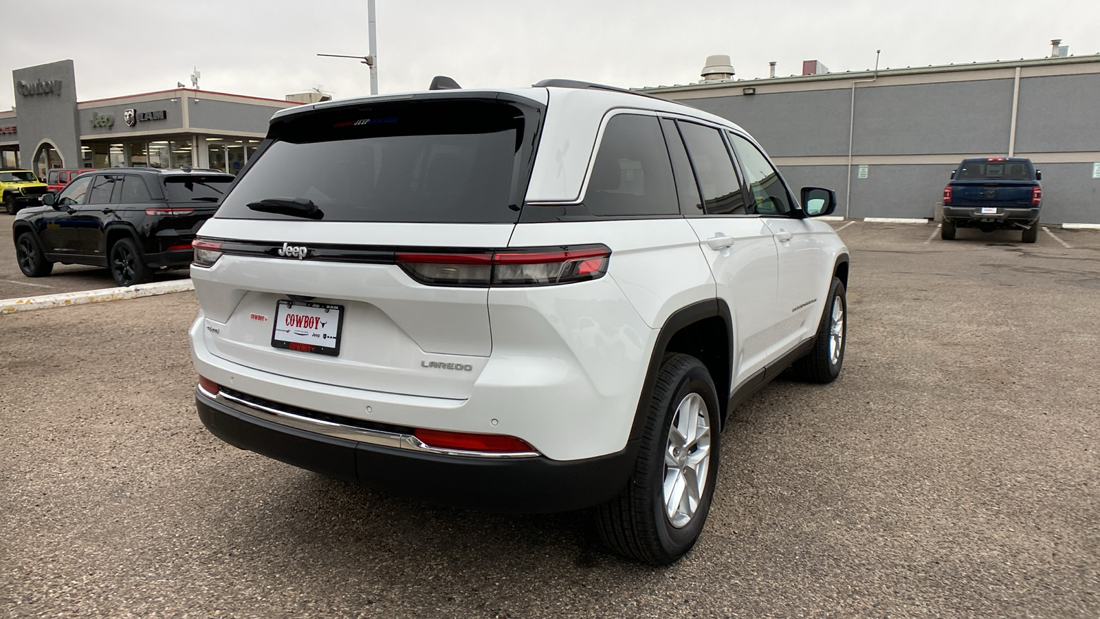 2025 Jeep Grand Cherokee Laredo X 4x4 5