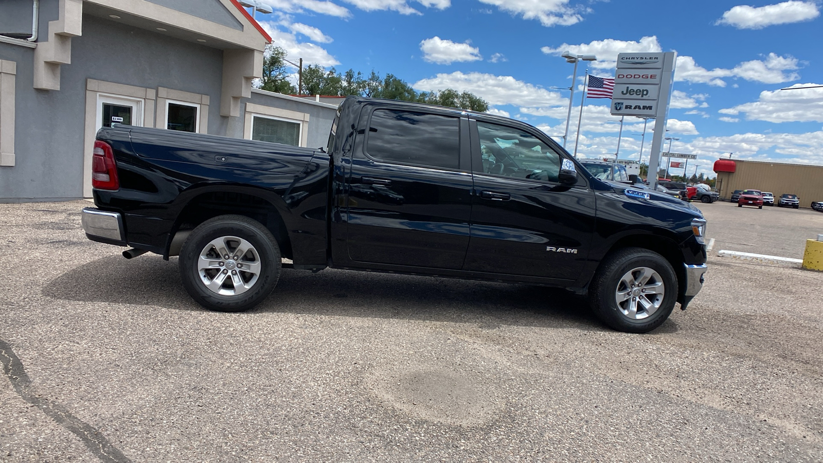 2023 Ram 1500 Laramie 4x4 Crew Cab 57 Box 8