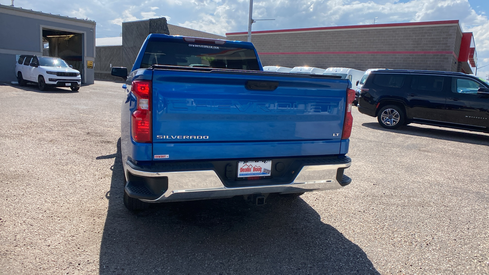 2023 Chevrolet Silverado 1500 4WD Crew Cab 147 LT w/1LT 5