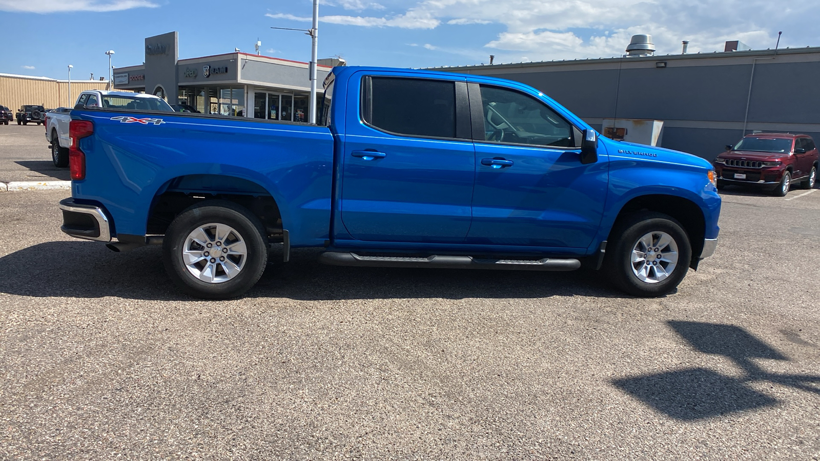 2023 Chevrolet Silverado 1500 4WD Crew Cab 147 LT w/1LT 7