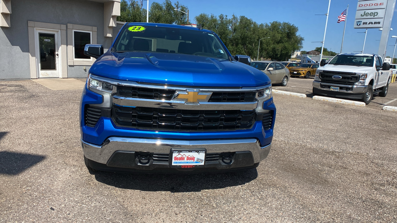 2023 Chevrolet Silverado 1500 4WD Crew Cab 147 LT w/1LT 9