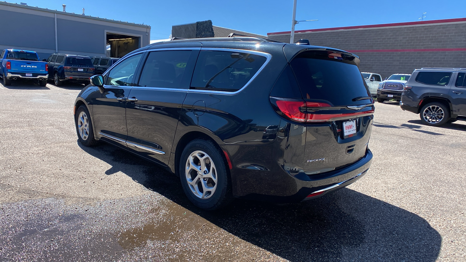 2022 Chrysler Pacifica Limited FWD 4