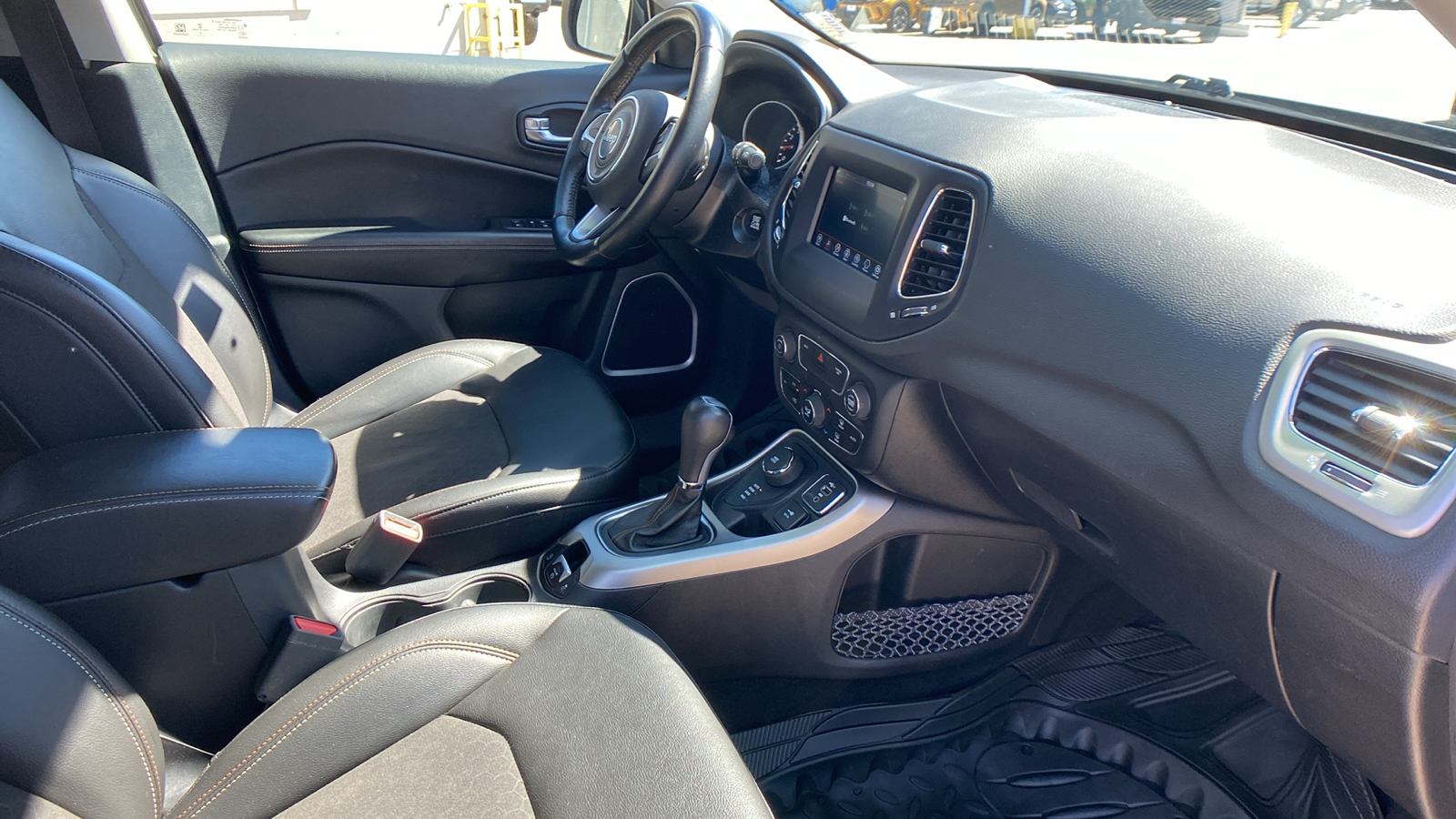 2021 Jeep Compass Latitude 4x4 39