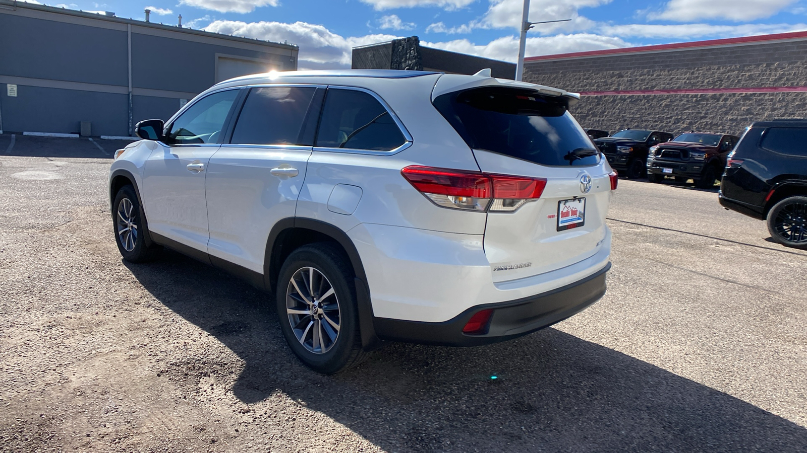 2019 Toyota Highlander SE V6 AWD 3