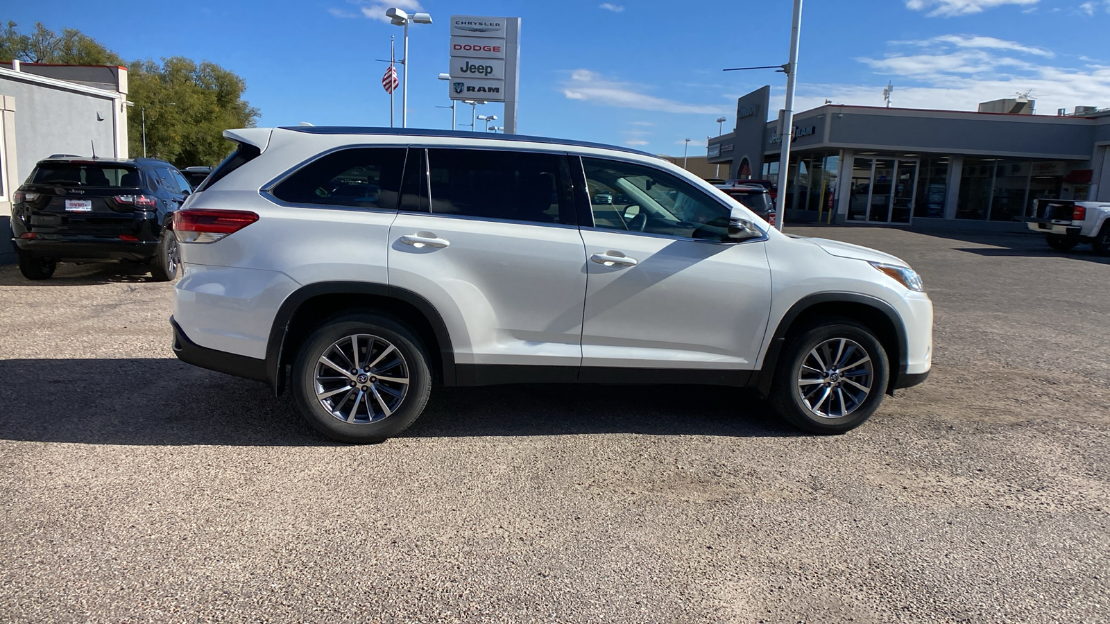 2019 Toyota Highlander SE V6 AWD 7