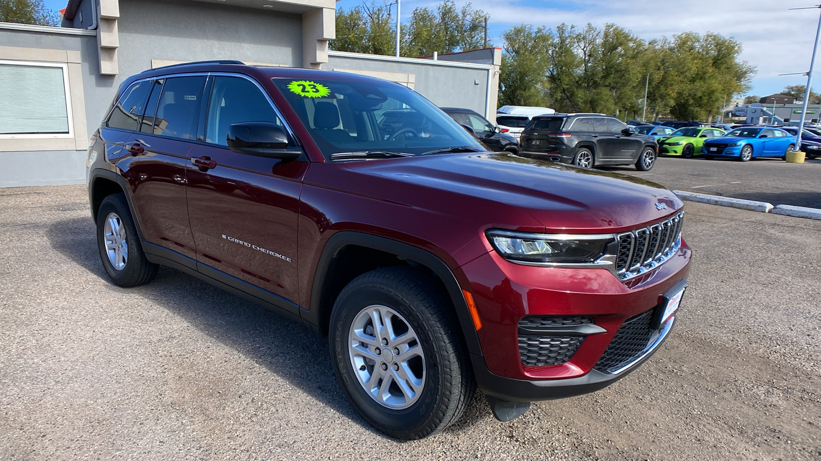 2023 Jeep Grand Cherokee Laredo 4x4 8