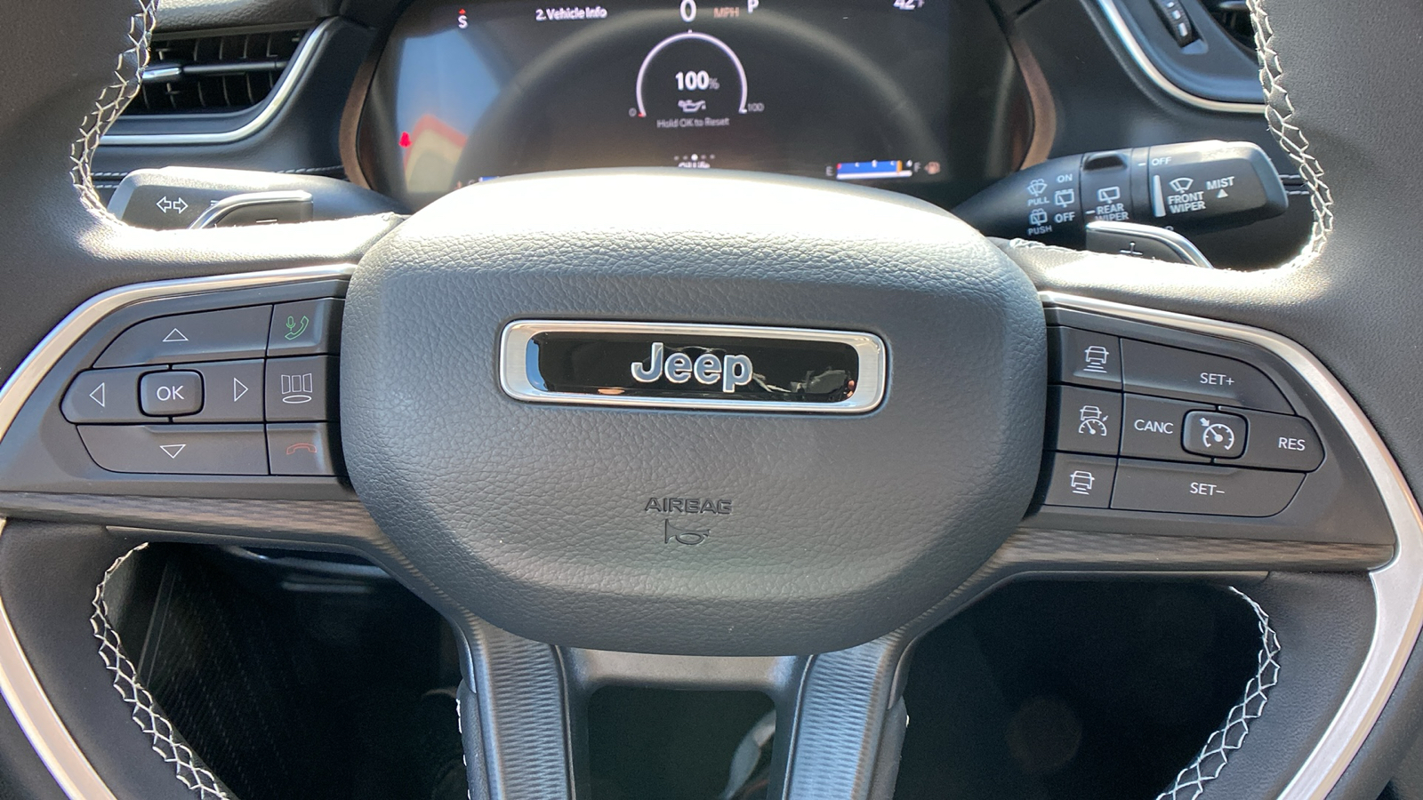 2023 Jeep Grand Cherokee Laredo 4x4 21