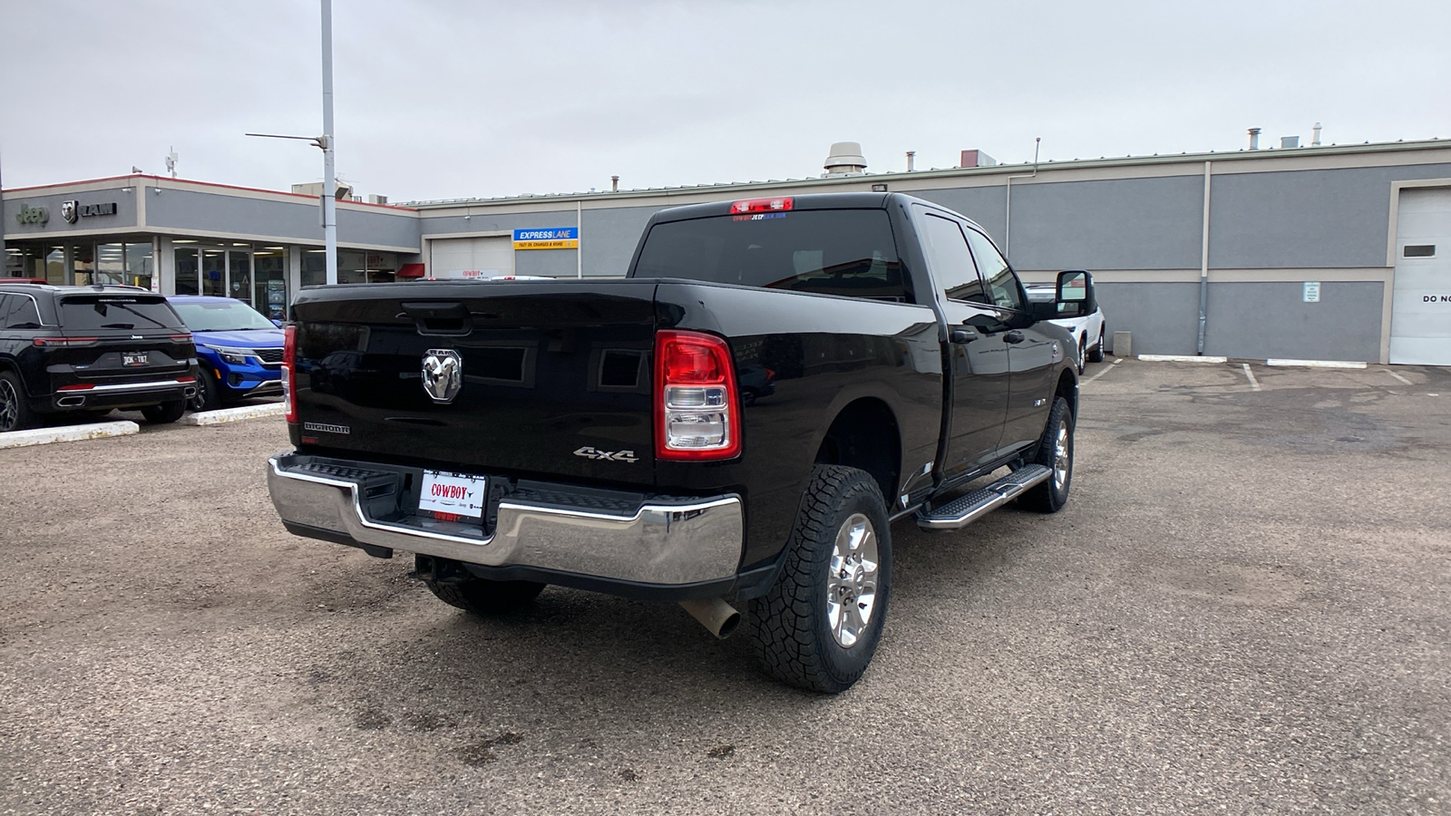 2023 Ram 2500 Big Horn 4x4 Crew Cab 64 Box 6