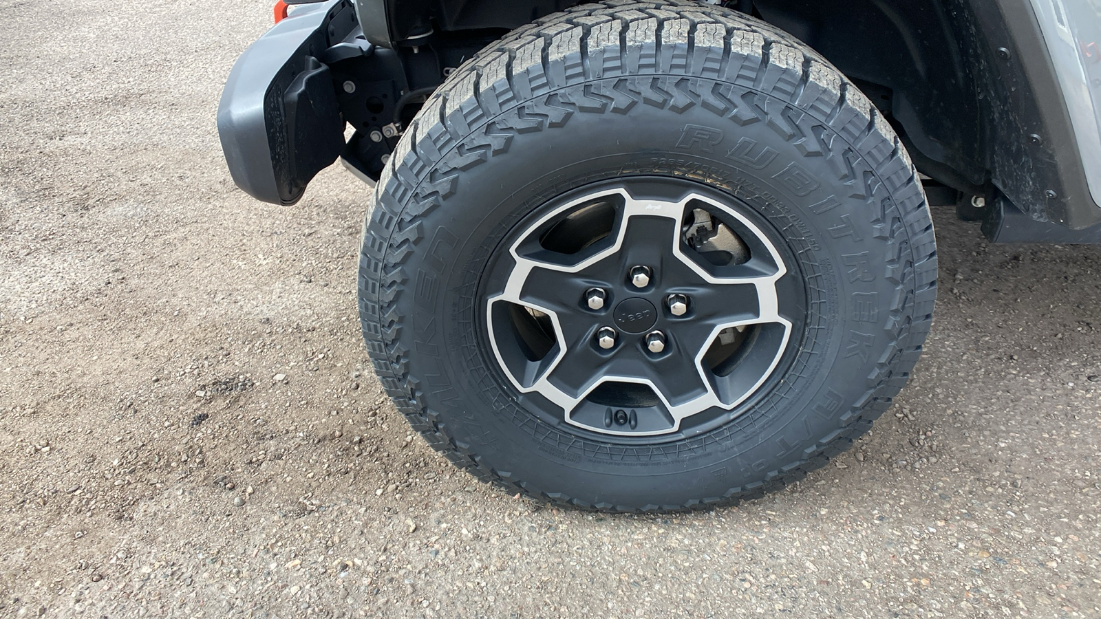 2021 Jeep Gladiator Mojave 4x4 13