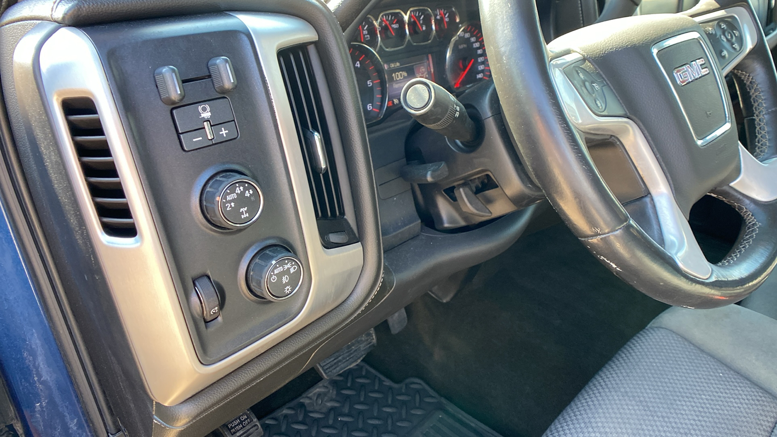 2015 GMC Sierra 1500 4WD Crew Cab 153.0 SLE 18